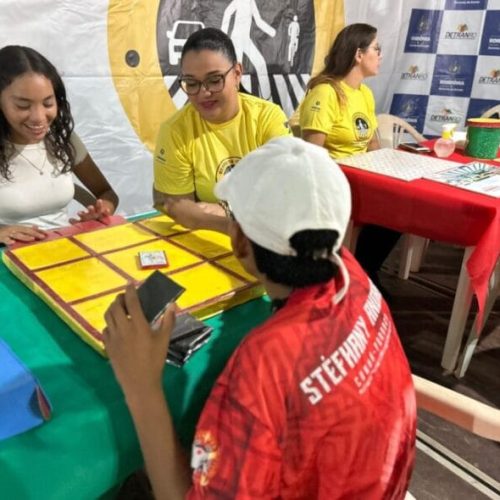 Ações educativas de trânsito sensibilizam cerca de mil pessoas no festival Duelo na Fronteira