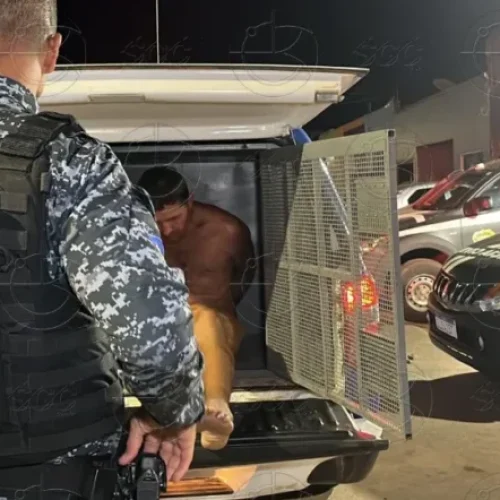 Criminoso é preso com motos roubadas, munições e bloqueador de rastreador