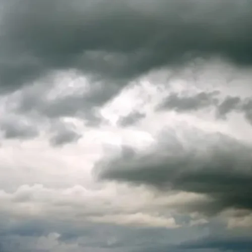 Céu parcialmente nublado e pancadas de chuva marcam o clima desta sexta-feira (20) em Rondônia