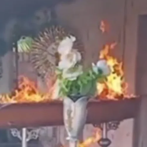 Brasil: Criminosos invadem velório e incendeiam corpo dentro de caixão