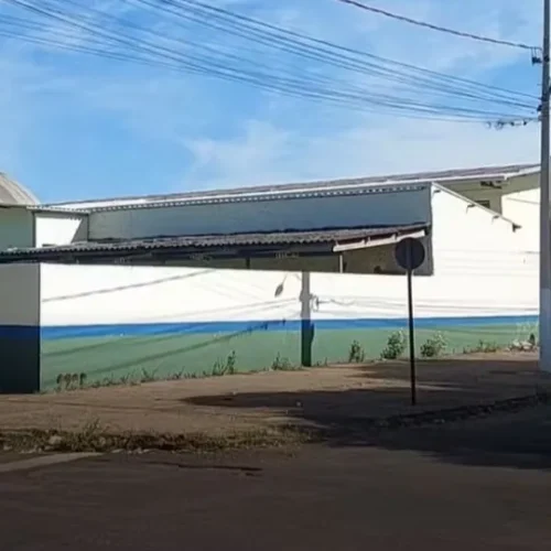 Ex-aluno explode bomba caseira próximo a escola estadual em Cacoal e fere estudantes