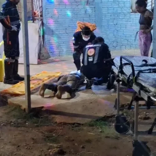 Homem de 62 anos é esfaqueado pelo genro e pede ajuda em bar na Zona Leste