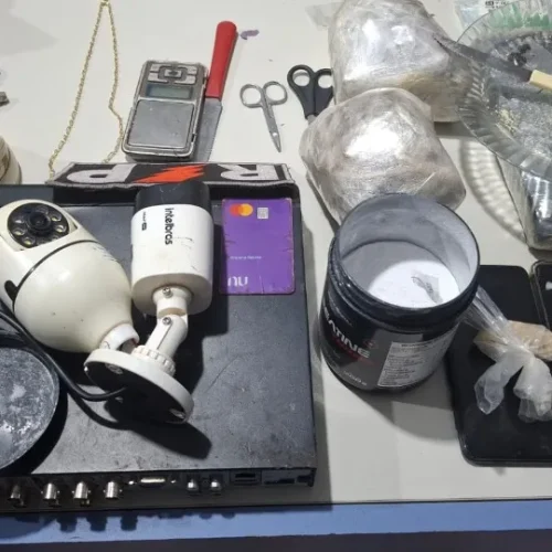 Polícia Militar prende casal e fecha ponto de venda de drogas na zona Leste de Porto Velho