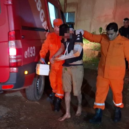 Suspeito de tentar furtar igreja cai em esgoto e fratura o braço após fuga no bairro Três Marias