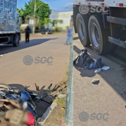 Motociclista tem perna dilacerada após ser atingida por caminhão em Porto Velho