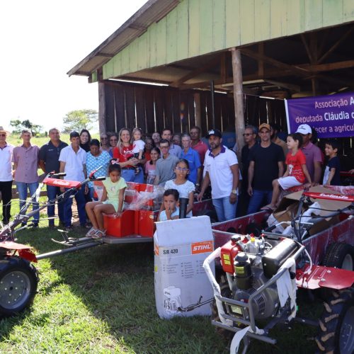 Associação de Ji-Paraná compra equipamentos agrícolas com emenda da deputada Cláudia de Jesus