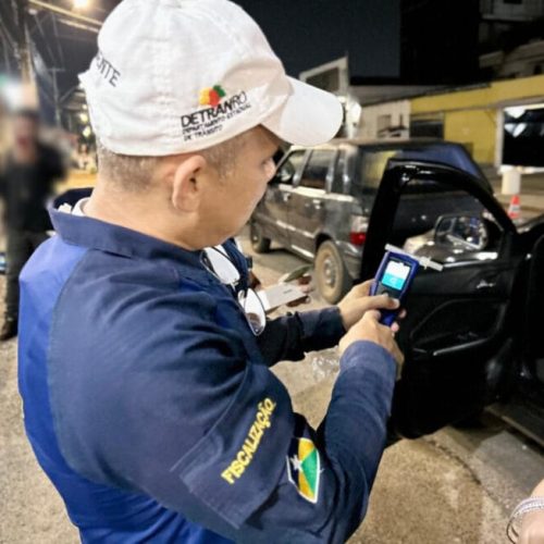 Condução de veículo sob efeito de álcool resulta em multa de quase R$ 3 mil e suspensão da CNH, alerta Detran-RO
