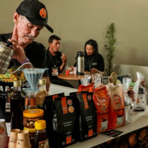 Realização da 1ª feira sobre café, entrega de mudas e premiação potencializam a cafeicultura de Rondônia