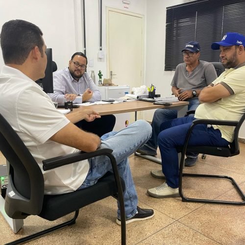 Vereador Adalto discute reestruturação da Semob em reunião com secretário adjunto Thiago Cantanhede