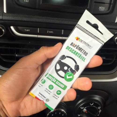 Bafômetros descartáveis distribuídos pelo Detran-RO alertam sobre a importância de não misturar álcool e direção