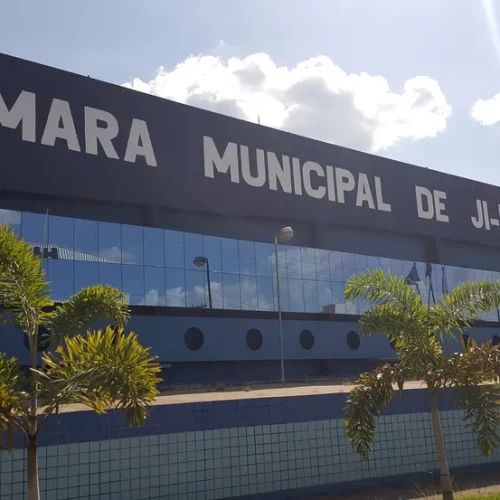 Vereador pede afastamento do cargo após ser denunciado por se masturbar em público em RO