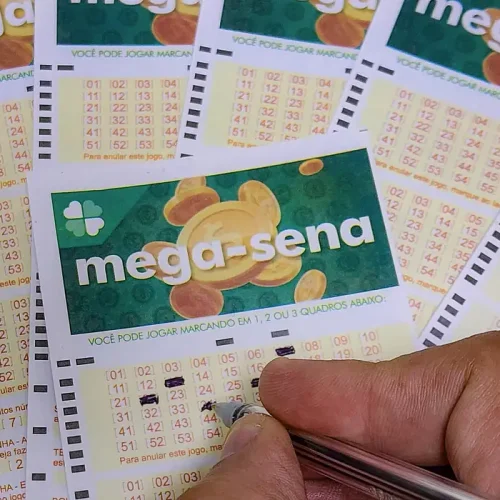 Mega-Sena acumula e prêmio principal vai para R$ 28 milhões