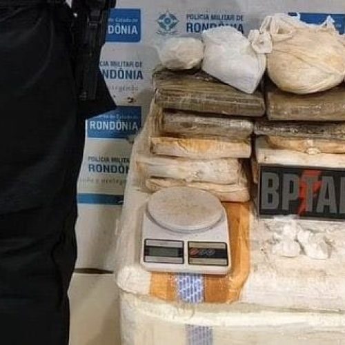 PM apreende mais de 16 kg de drogas enterradas em casa abandonada
