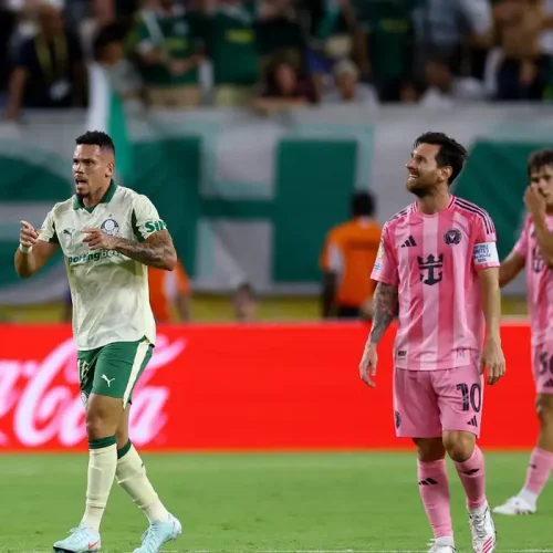 Palmeiras arranca empate com Miami e avança em primeiro no Grupo A