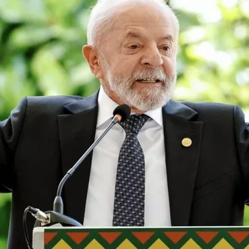 Lula: Brasil não tomará lado no conflito entre EUA e Venezuela