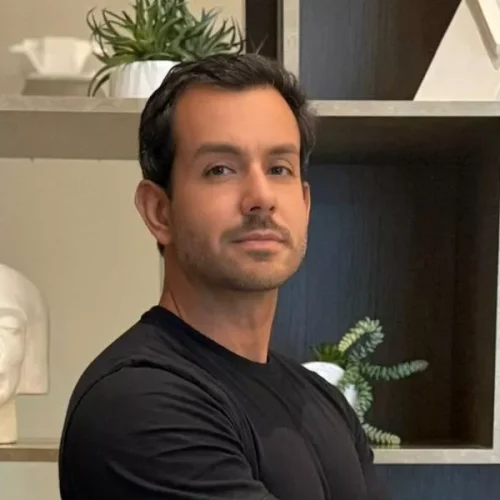 SUCESSO: De vendedor de picolés a construtor de mansões, engenheiro goiano transforma disciplina em sucesso