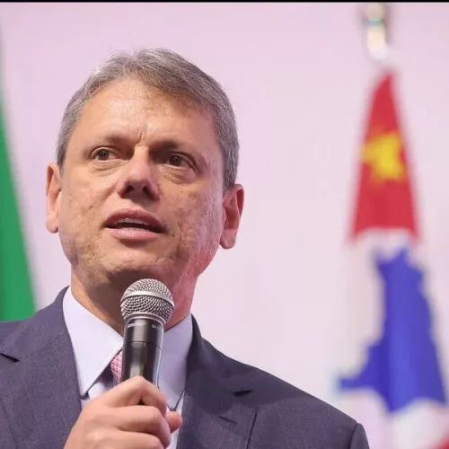 OPINIÃO: Da Casa Branca ao Bandeirantes: a engrenagem do novo golpe