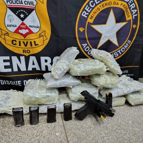 Denarc e Receita Federal apreendem 12 kg de skunk, haxixe e pistola em transportadora de Ji-Paraná