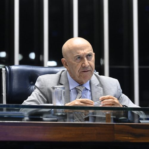 MDB não formaliza renúncia de Confúcio e PSB condiciona aliança a candidatura do senador a reeleição