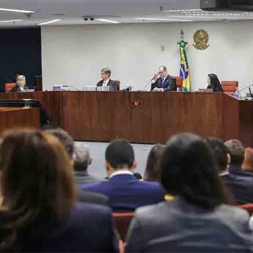 STF encerra primeiro dia do julgamento de Bolsonaro e aliados