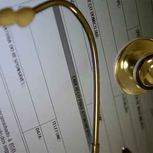 CASO DA TERCEIRIZAÇÃO DA SAÚDE: SINDICATO ATACA, SECRETÁRIO DA CASA CIVIL CONTRA-ATACA