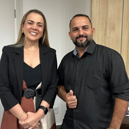 Cláudia de Jesus atende pedido do vereador Jean e Ambulância para Pimenteiras é garantida com emenda parlamentar