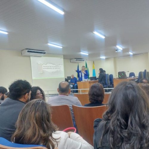 Conferência sobre técnicas de investigação em apuração do Controle Interno da Seduc mobiliza profissionais