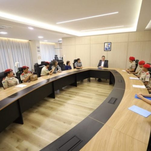 Alunos do Colégio Tiradentes desenvolvem projeto de leitura em homenagem aos 35 anos da instituição