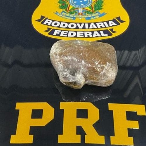 PRF apreende cocaína em ônibus intermunicipal em Pimenta Bueno