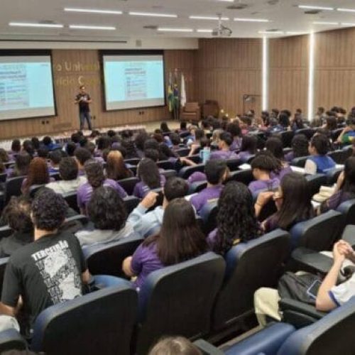 Governo de RO realiza 3º Aulão Preparatório para o Enem em Porto Velho, com mais de 300 estudantes