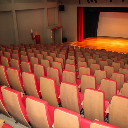 Cláudia de Jesus defende que Teatro Guaporé volte à administração cultural do Estado