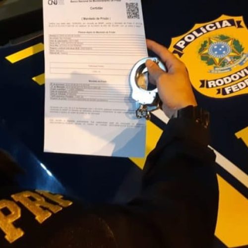 Polícia Rodoviária Federal prende dois foragidos da justiça na BR-364