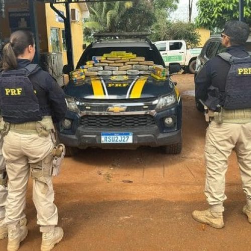 PRF apreende carregamento de drogas em ônibus, em Guajará-Mirim