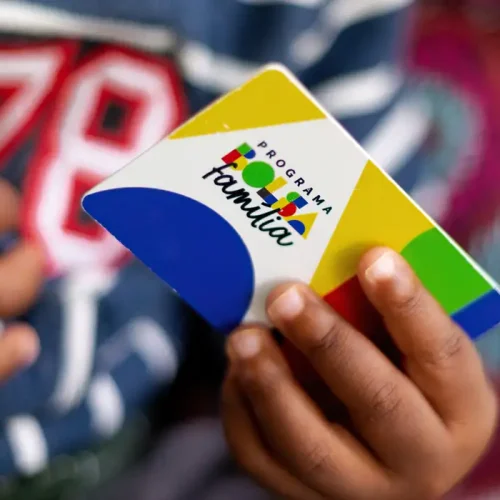 Caixa começa a pagar Bolsa Família de agosto