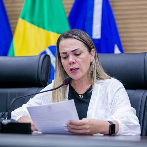 Governo de Rondônia acolhe proposta de Cláudia de Jesus sobre servidores da Caerd