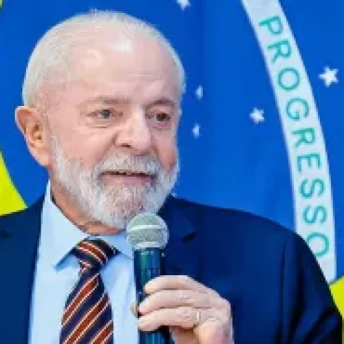 Nenhum ministro vai poder fazer portaria que depois crie confusão, diz Lula
