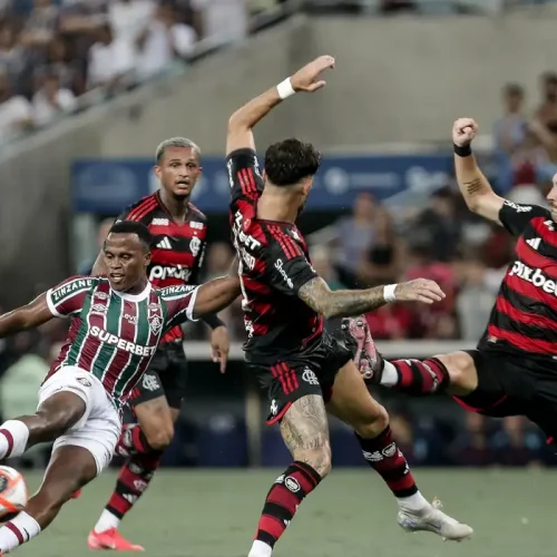 Flamengo vence Fluminense no primeiro capítulo da final do Carioca