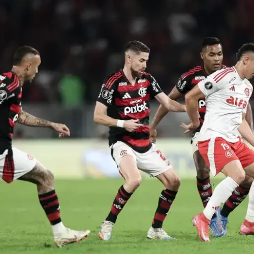 Nacional acompanha duelo final entre Inter e Fla pela Libertadores