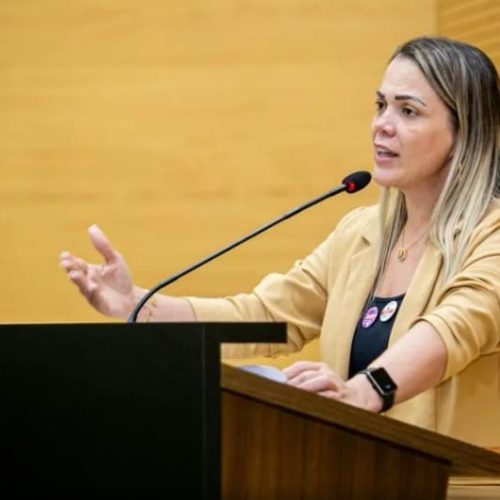 Cláudia de Jesus propõe “Lei Felca” para combater a adultização precoce de crianças e adolescentes em Rondônia