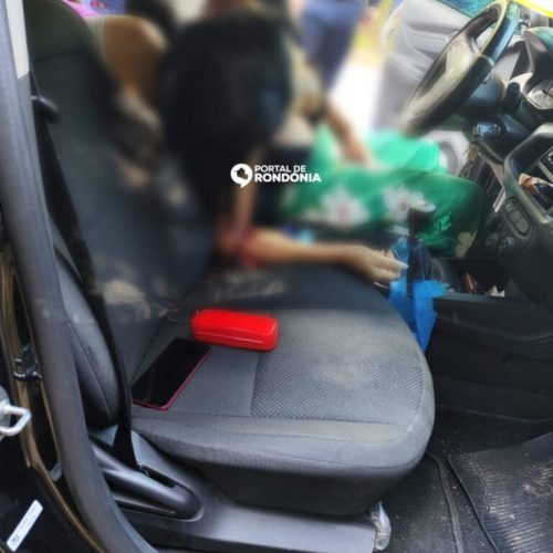 Homem e mulher são mortos a tiros dentro de carro em Porto Velho