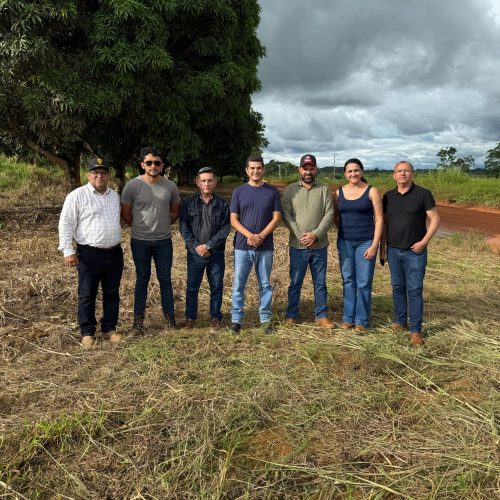 A pedido do Vereador Adalto secretário da Semesc visita União Bandeirantes para implantação de cemitério público