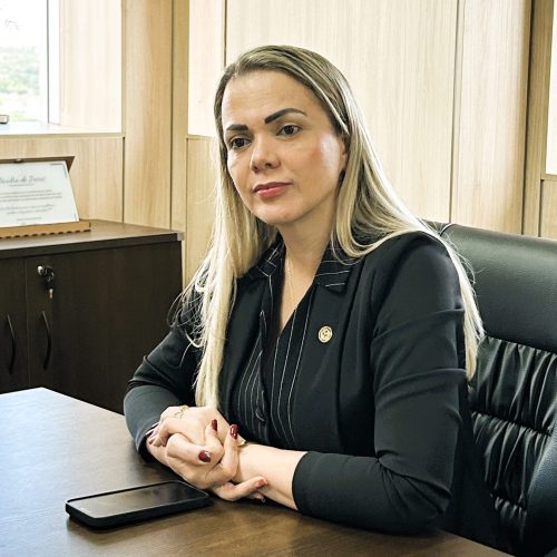 Deputada Cláudia de Jesus solicita respostas sobre valorização da Emater