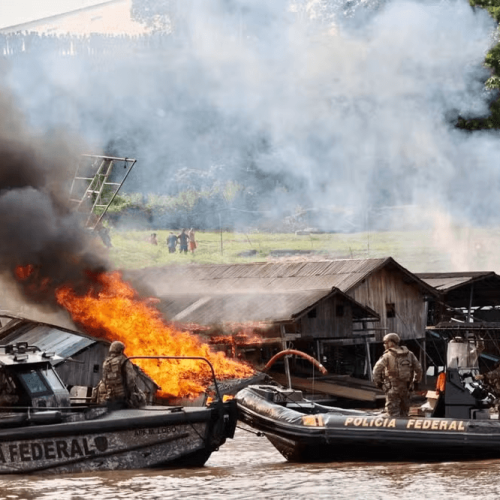 PF já destruiu 98 dragas em garimpo ilegal no Amazonas durante Operação Boiúna