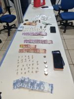 AÇÃO INTEGRADA ENTRE 9º BPM E BPCHOQUE RESULTA EM APREENSÃO DE DROGAS E VEÍCULO EM PORTO VELHO