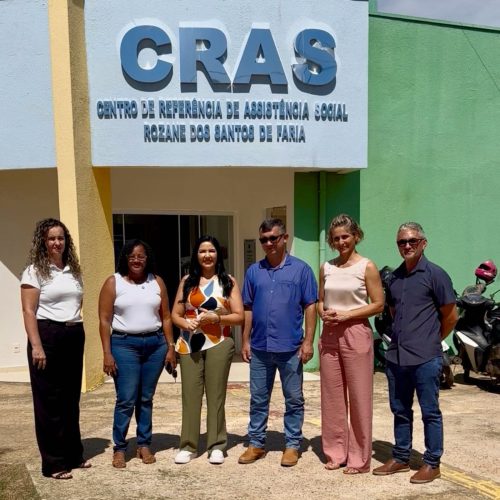 Cristiane Lopes entrega mobília completa e equipamentos ao CRAS de Rio Crespo