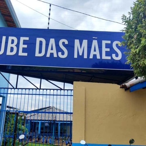 Clube das Mães de Jaru é beneficiado com playground por emenda de Cláudia de Jesus