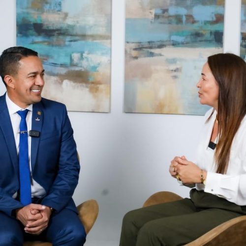 Eyder Brasil homenageia cerca de 400 jornalistas com voto de louvor