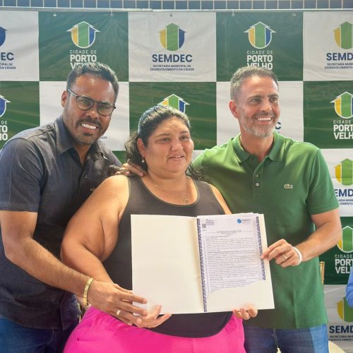 Dr. Santana celebra entrega de escrituras do Residencial Pioneiros I e relembra a luta das famílias por moradia digna