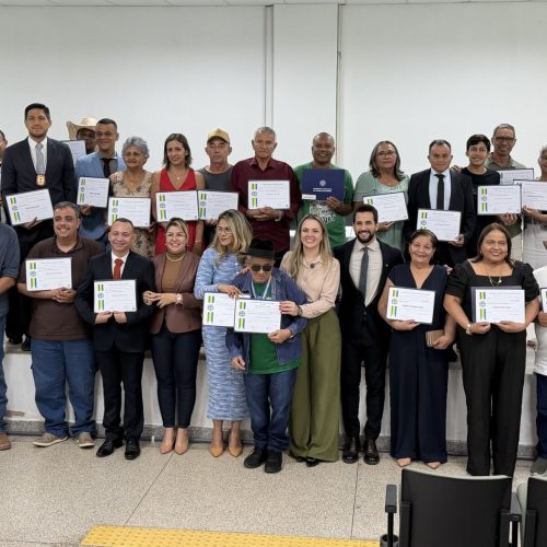 Cláudia de Jesus realiza Sessão Solene em Guajará-Mirim para homenagear personalidades de Rondônia