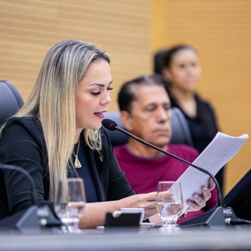 Cláudia de Jesus solicita nova escola indígena para aldeia de Chupinguaia